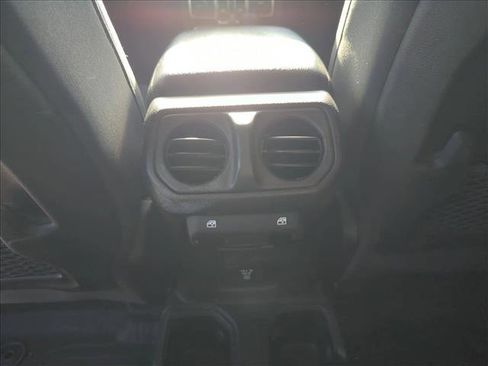 Used 2021 Jeep Gladiator Rubicon image 15