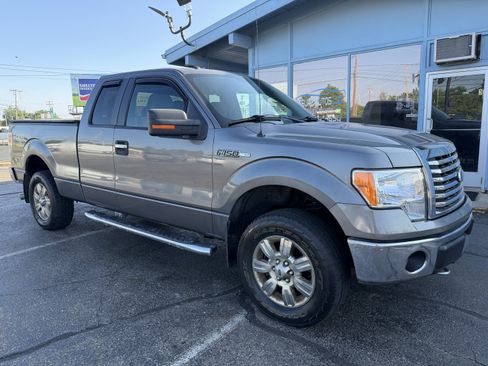 Used 2011 Ford F150 XLT w/ XLT Chrome Pkg AWD/4WD image 7