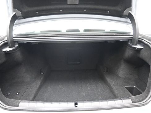 Used 2026 BMW 740i xDrive AWD/4WD image 25