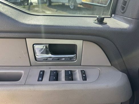 Used 2010 Ford F150 XLT image 13