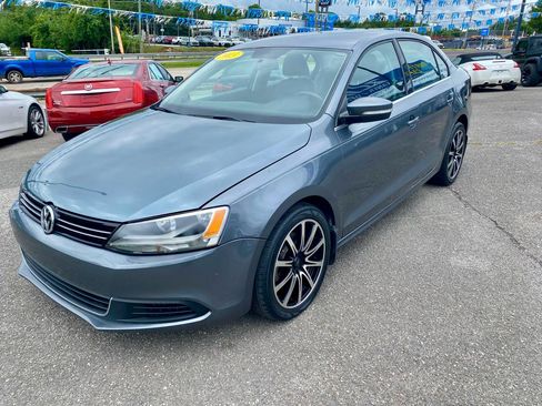 Used 2013 Volkswagen Jetta TDI FWD image 3