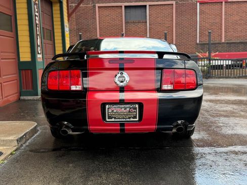 Used 2006 Ford Mustang GT RWD image 6