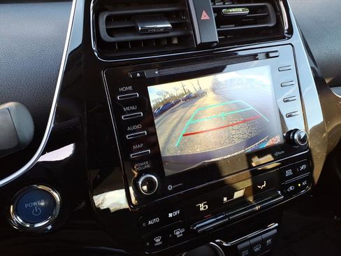 Used 2021 Toyota Prius Prime LE image 17