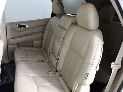 Certified 2020 Nissan Pathfinder Platinum image 21