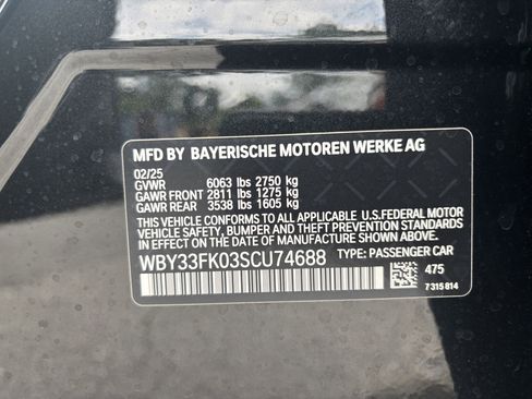 Used 2025 BMW i5 eDrive40i w/ Premium Package image 31