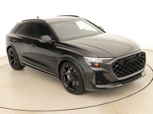 Certified 2026 Audi RS Q8 performance AWD/4WD image 37