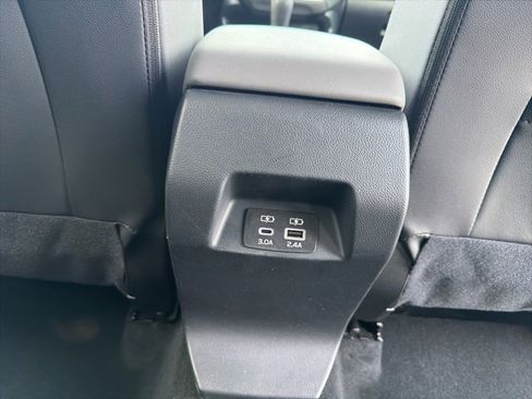 Used 2024 Subaru Crosstrek 2.0i Premium image 27