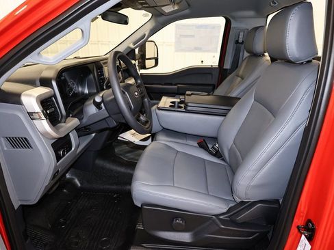 New 2026 Ford F550 4x4 Regular Cab Super Duty image 11