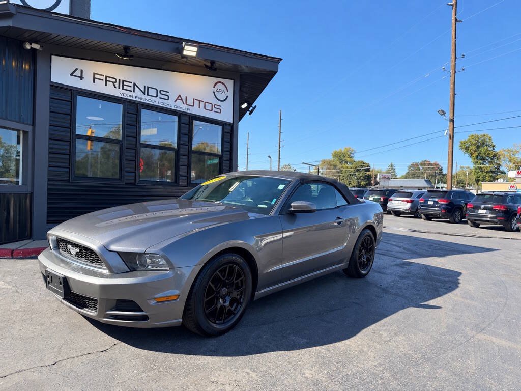 Used 2014 Ford Mustang Premium RWD image 1