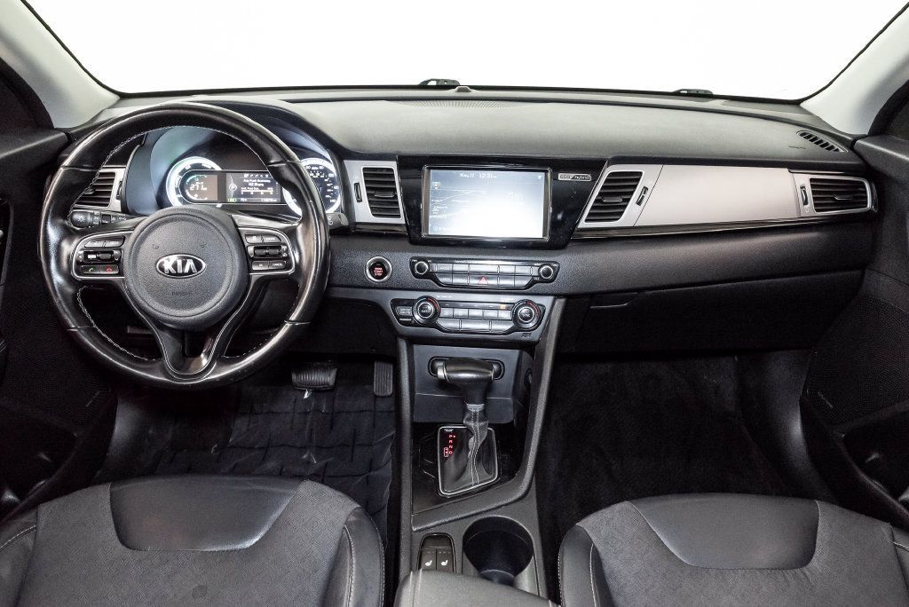 Used 2018 Kia Niro EX w/ Option Group 020 FWD image 25