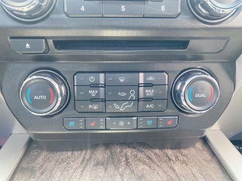 Used 2017 Ford F250 Lariat w/ Lariat Ultimate Package AWD/4WD image 22