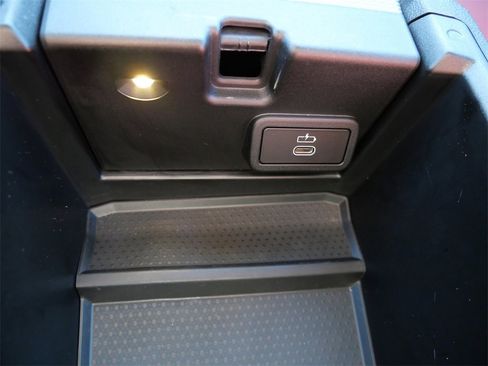 Used 2023 BMW 440i xDrive Coupe w/ Premium Package image 23