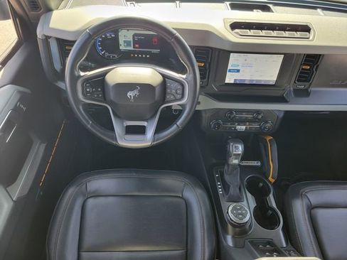 Used 2022 Ford Bronco Badlands w/ Sasquatch Package image 12