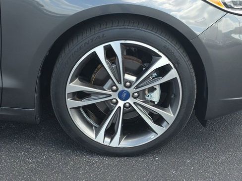 Used 2019 Ford Fusion Titanium AWD/4WD image 26