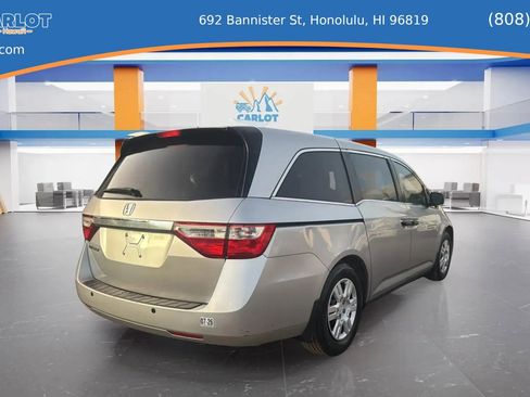 Used 2014 Honda Odyssey EX image 9