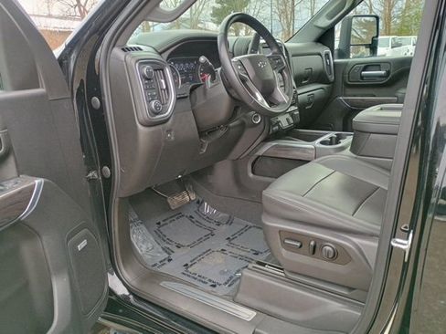 Used 2021 Chevrolet Silverado 2500 LTZ w/ LTZ Plus Package image 26