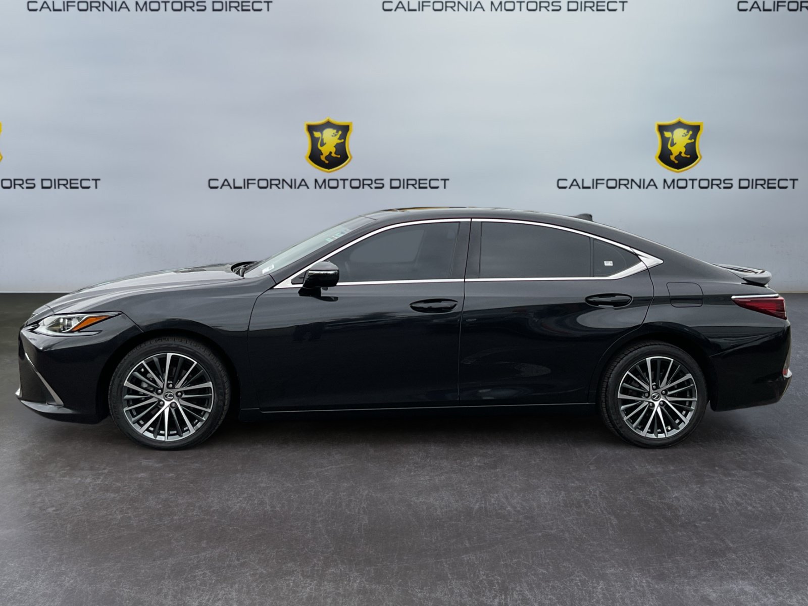 Used 2024 Lexus ES 300h w/ Premium Package FWD image 8