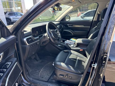 Used 2023 Kia Telluride S image 8