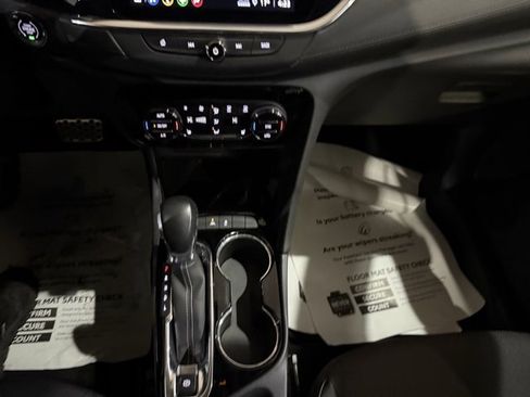 Used 2023 Buick Encore GX Select w/ Sport Touring Package image 21