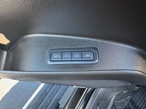 Used 2020 GMC Yukon XL Denali w/ Denali Ultimate Package image 17