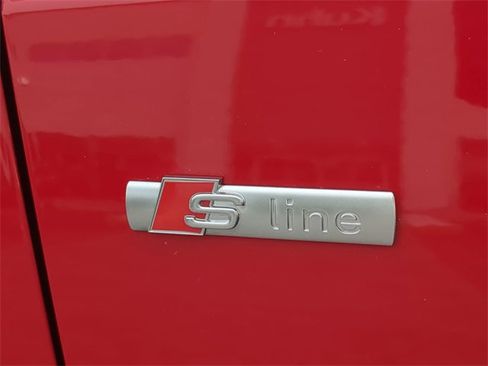 Used 2022 Audi Q3 2.0T Premium Plus w/ Premium Plus Package image 11