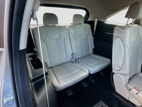 Certified 2025 Kia Sorento EX FWD image 26