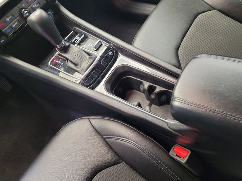 Used 2024 Jeep Compass Latitude image 26