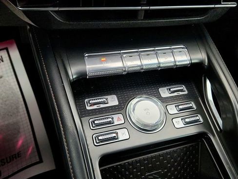 Used 2024 Lincoln Nautilus Premier w/ Equipment Group 102A image 18