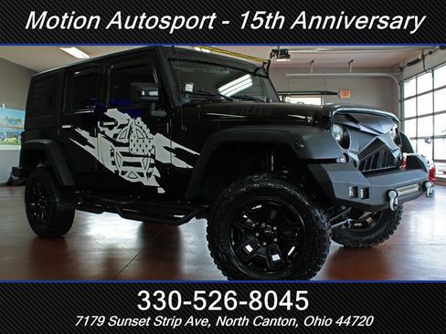 Used 2017 Jeep Wrangler Unlimited Sport AWD/4WD image 2