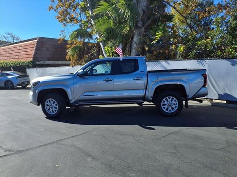 Certified 2024 Toyota Tacoma SR5 image 3
