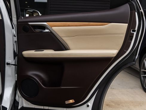 Used 2018 Lexus RX 350L FWD image 37