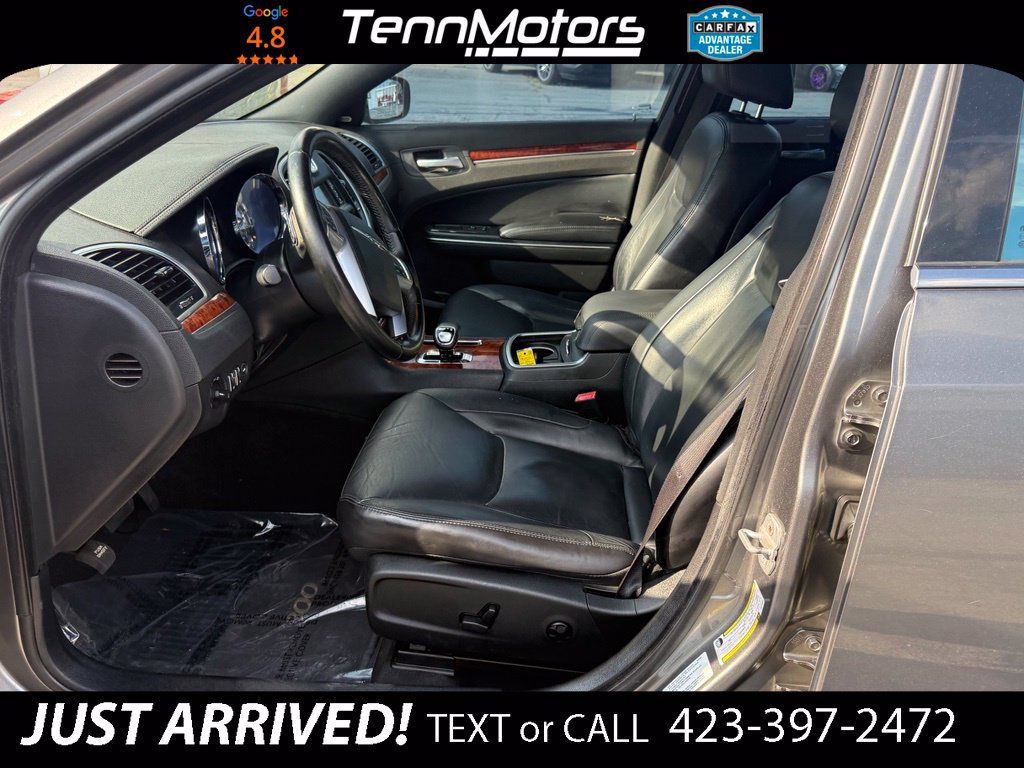 Used 2012 Chrysler 300 Limited RWD image 10
