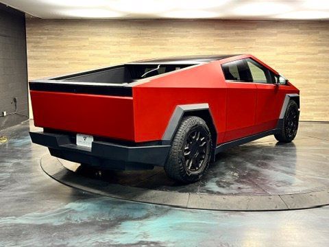 Used 2025 Tesla Cybertruck Cyberbeast AWD/4WD image 16