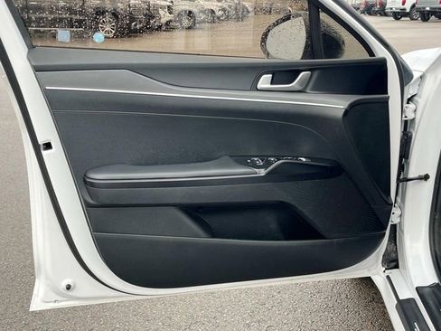 Used 2022 Kia K5 GT-Line image 28