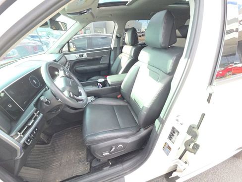 Used 2025 Hyundai Santa Fe Limited image 7