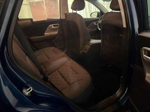 Used 2019 Kia Niro LX image 28