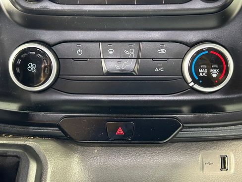 Used 2025 Ford Transit 250 148 Medium Roof RWD image 19