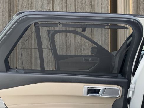 Used 2021 Ford Explorer Limited w/ Equipment Group 301A image 32