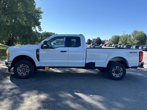 New 2025 Ford F350 XLT image 6