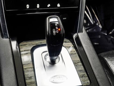 Used 2020 Land Rover Discovery Sport S image 19