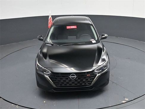 Used 2025 Nissan Sentra SR w/ SR Premium Package image 46