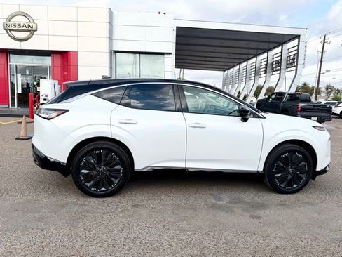 Certified 2026 Nissan Murano Platinum w/ Cargo Package image 8