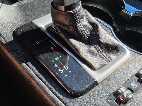 Used 2016 Toyota Highlander Limited image 39