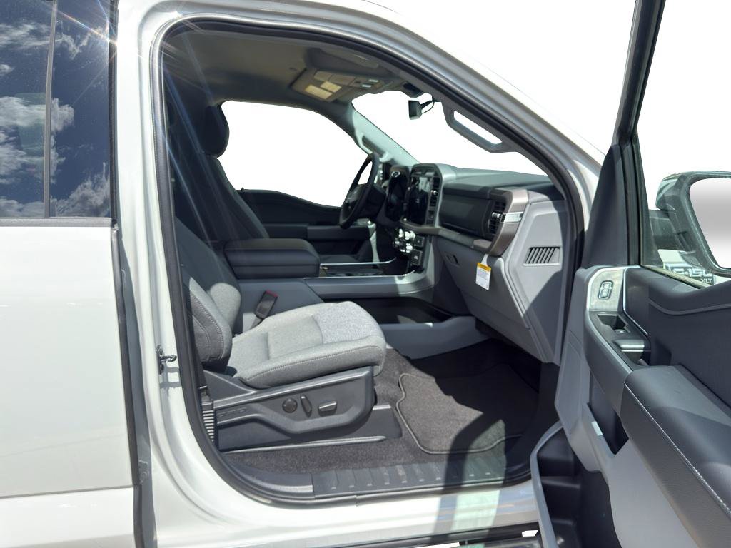 New 2026 Ford F150 XLT w/ Equipment Group 302A MID AWD/4WD image 8