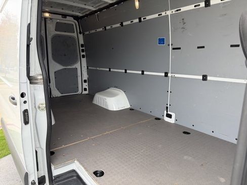 Used 2022 Mercedes-Benz Sprinter 3500 image 18