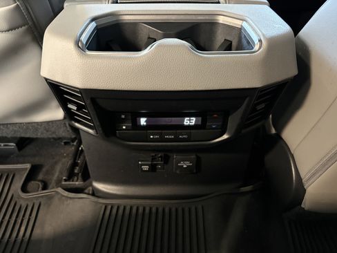 Used 2024 Toyota Sequoia Limited AWD/4WD image 9
