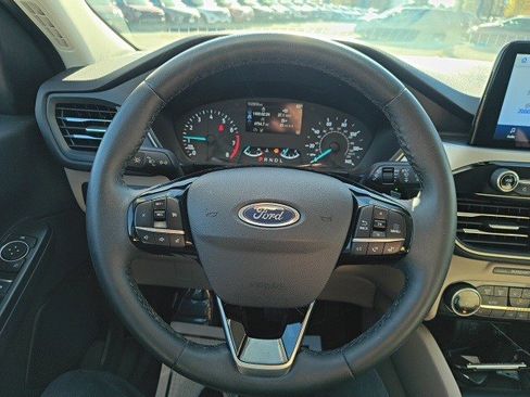 Used 2022 Ford Escape SEL image 20