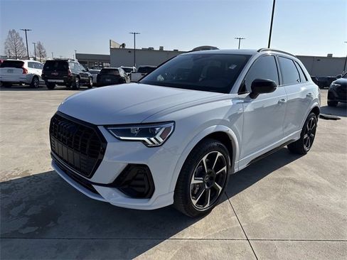 Certified 2025 Audi Q3 2.0T Premium Plus w/ Premium Plus Package image 3
