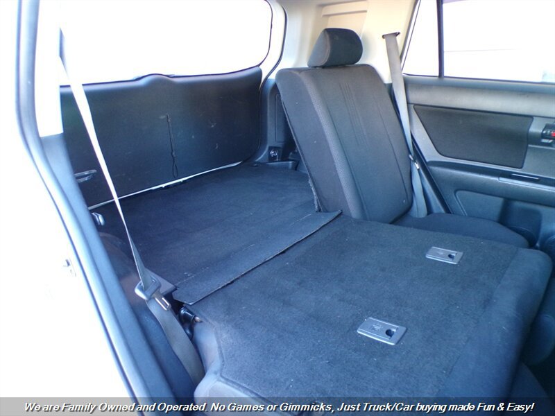 Used 2010 Scion xB FWD image 11