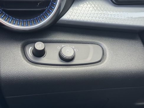 New 2026 Chevrolet Trax LT w/ Driver Confidence Package image 28